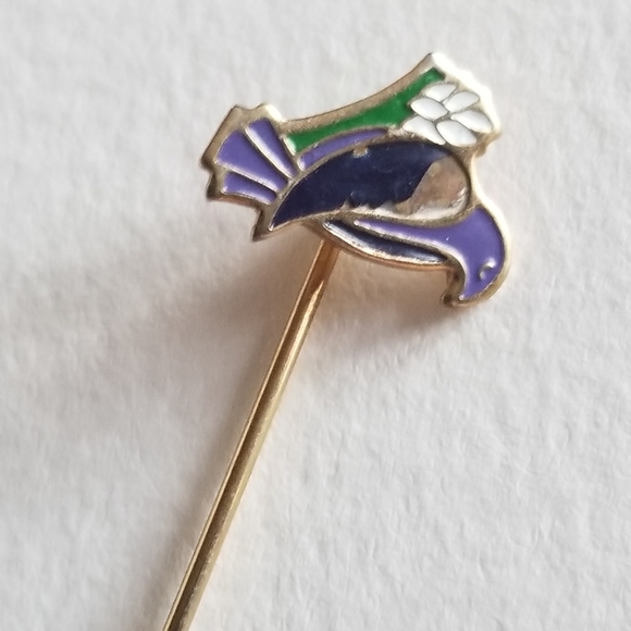 Vintage bird stickpin stick pin purple black enamel gold tone flower - Picture 2 of 8